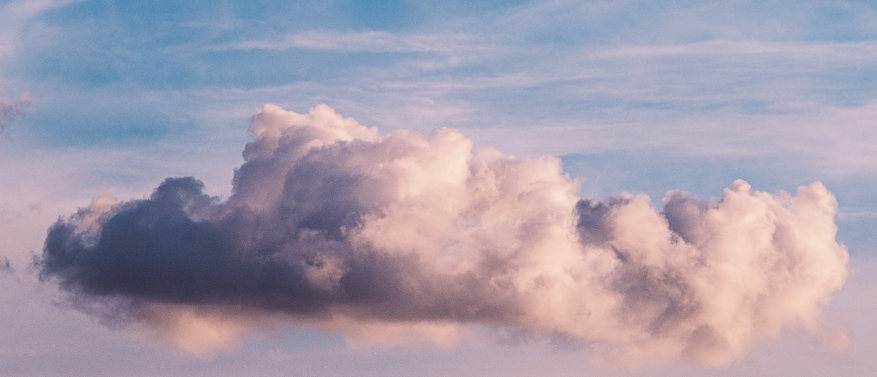 Wolken mit Sonnenlicht